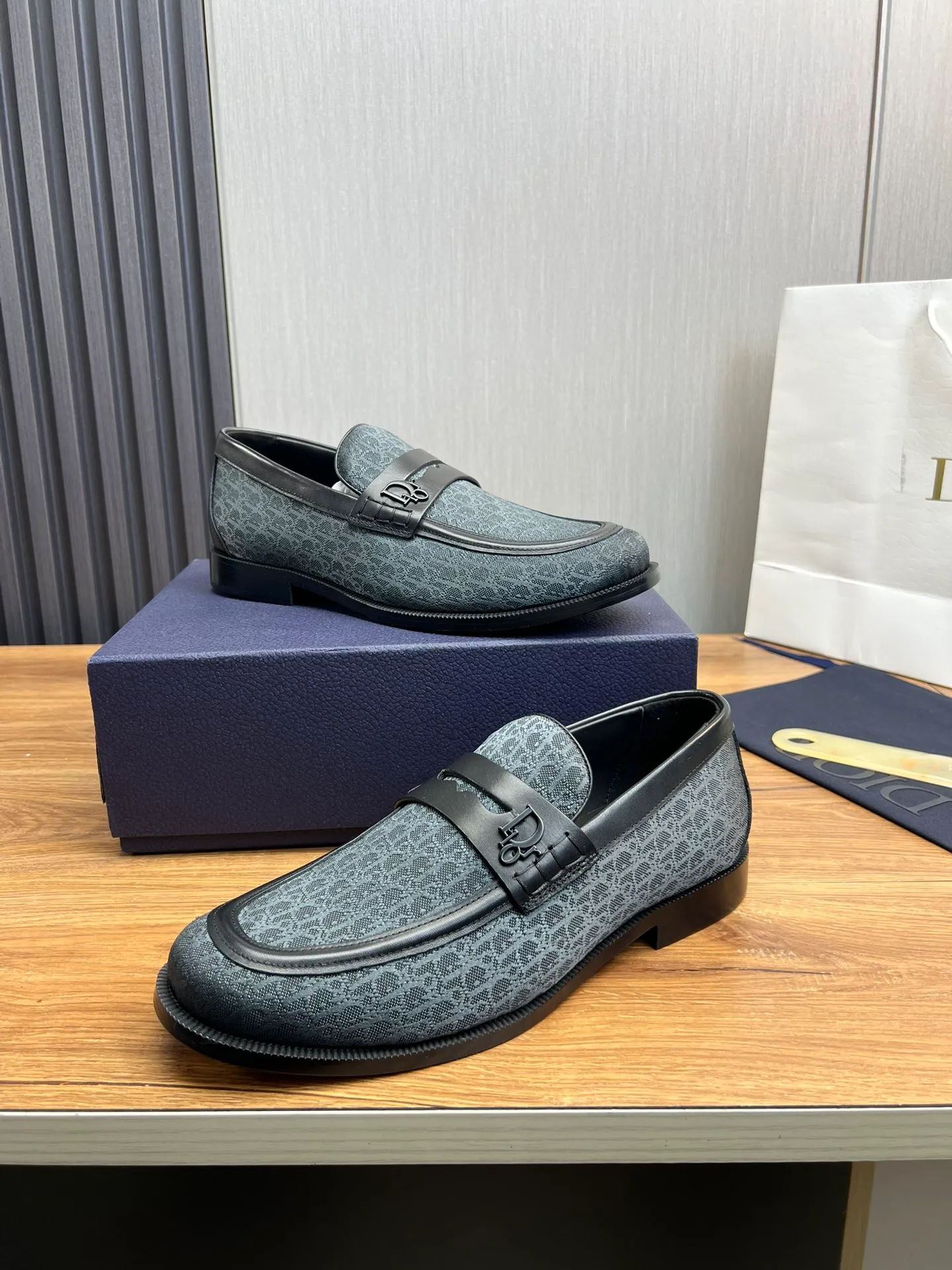 Men's men's shoes💰520💰 Dior men's business casual leather shoes👞all made of imported original brand leather, just to create a more comfortable wearing experience, upper: original cowhide➕imported sheepskin lining, original non-slip and wear-resistant rubber outsole✔️36-45 (38.45 non-returnable)
